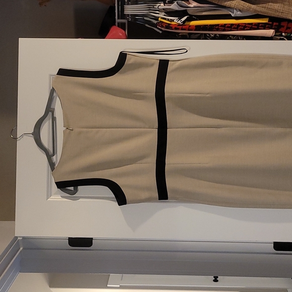 Evan-Picone Black Label Tan & Black Dress - Matching Jacket in Separate Listing - Picture 3 of 5